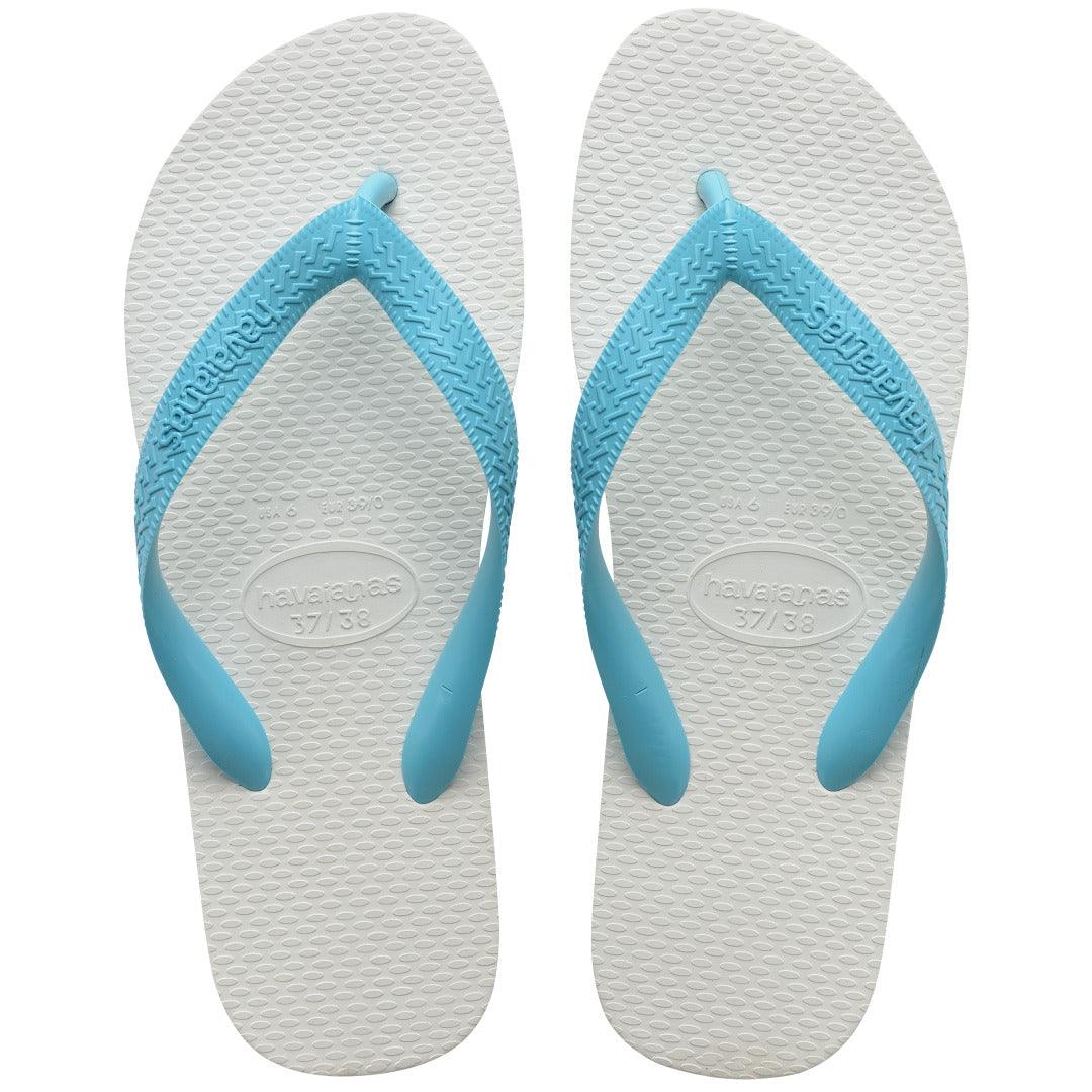 Kit Havaianas: Chinelo Tradi Preta + Chaveiro Tradi Azul