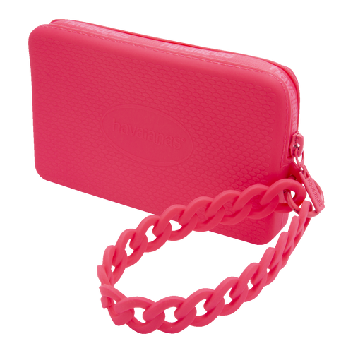 Bolsa rosa com corrente e logo Havaianas, perfeita para levar chinelos e acessórios com estilo.