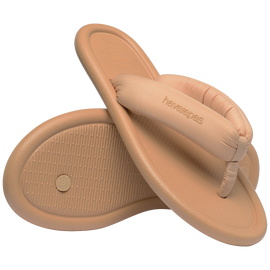 Kit Havaianas Dia das Mães 2026: Maxi Puffed Dourado + Mini Bag Chains